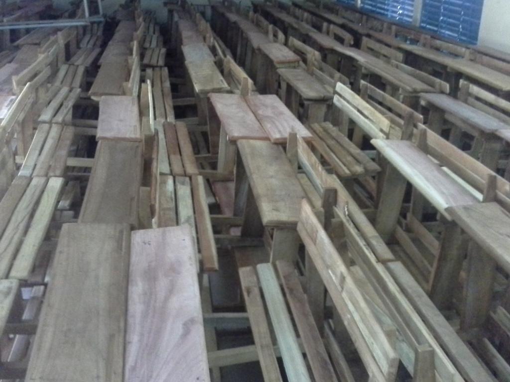 Les 160 tables bancs comblent entièrement le déficit du lycéée GAF