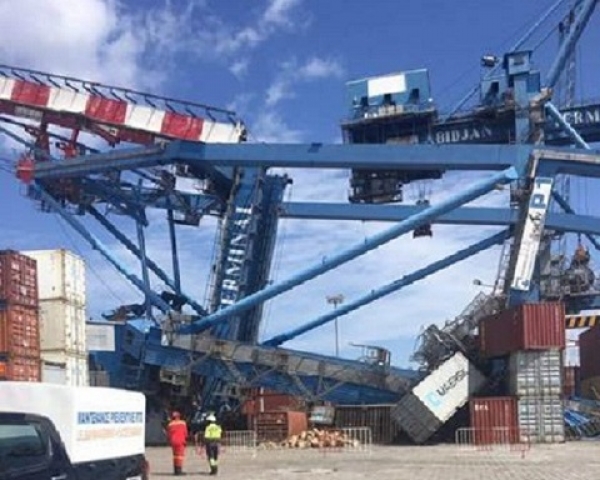 C&ocirc;te d&rsquo;Ivoire-Frayeur au port d'Abidjan : Un navire heurte un portique