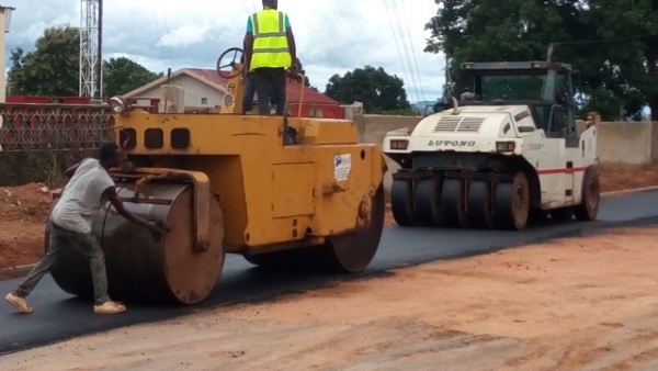 C&ocirc;te d&rsquo;Ivoire : D&eacute;marrage du bitumage de voies &agrave; Mankono