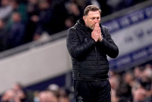 Southampton limoge son entra&icirc;neur Ralph Hasenh&uuml;ttl