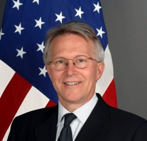 Terence P. McCulley (Ambassadeur des USA) aux Ivoiriens: "Si vous voulez &ecirc;tre puissants, ouvrez des biblioth&egrave;ques et lisez des bons livres"