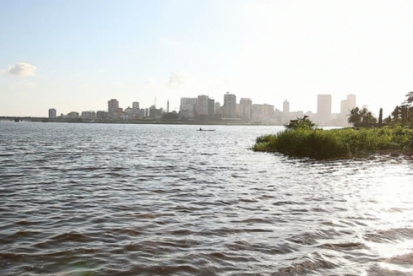 C&ocirc;te d&rsquo;Ivoire/ Un camion plonge dans la lagune Ebri&eacute;, un mort et un disparu