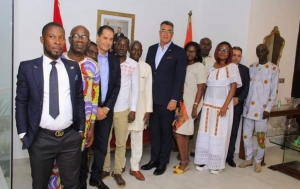 Coop&eacute;ration Ivoiro-Marocaine : SEM Abdelmalek Kettani offre un d&icirc;ner &agrave; la presse