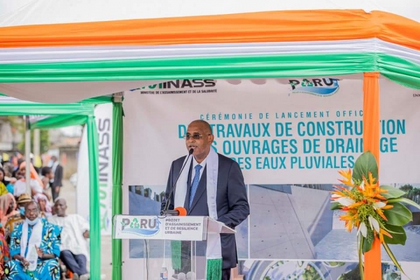 Lutte contre les risques d&rsquo;inondation : le Premier Ministre Patrick Achi lance les travaux d&rsquo;ouvrages de drainage dans le District d&rsquo;Abidjan