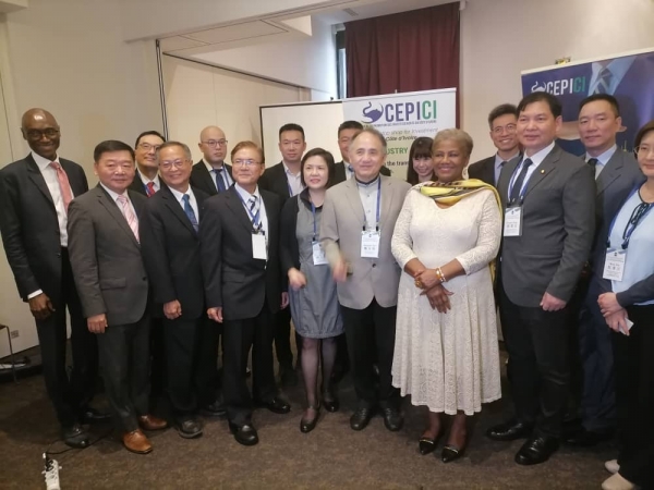 Les investisseurs taiwanais ont rencontr&eacute; la direction du Centre de promotion des investissement en C&ocirc;te d'Ivoire 