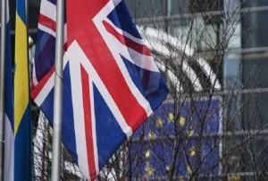 Relation post- Brexit: les n&eacute;gociations pi&eacute;tinent