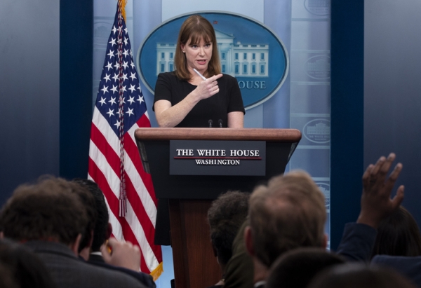 La dir. de la communication de Biden d&eacute;missionne