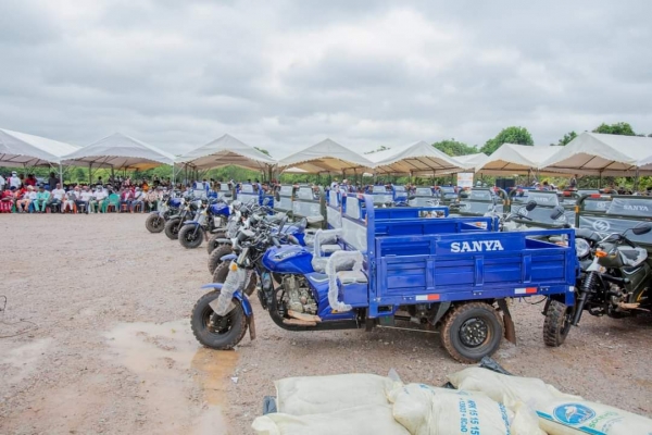 C&ocirc;te d'Ivoire/ Transformation et production du karit&eacute;: Le Premier Ministre remet 35 tricycles &agrave; des coop&eacute;ratives &agrave; Korhogo