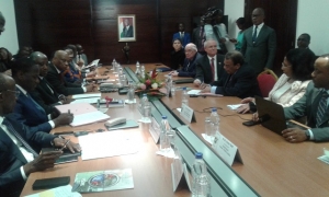 C&ocirc;te d&rsquo;Ivoire : Andrew Young signe deux conventions avec l&rsquo;Etat de C&ocirc;te d&rsquo;Ivoire