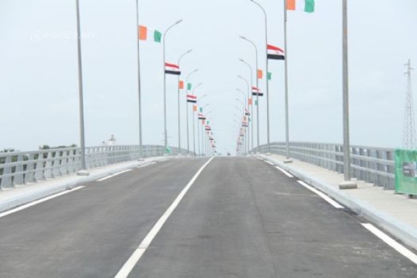 Les d&eacute;penses publiques et les projets d&rsquo;infrastructures continuent de stimuler la croissance en C&ocirc;te d&rsquo;Ivoire (rapport Oxford Business Group))