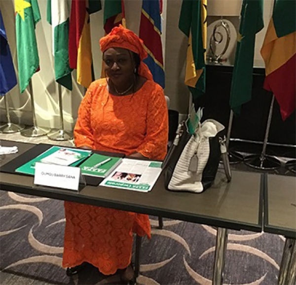 Vice-pr&eacute;sidente de la FAAPA, Mme Sana Oumou Barry, accueille en 2017, la 5&egrave;me r&eacute;union du Comit&eacute; ex&eacute;cutif, sur les bords de la lagune Ebri&eacute;