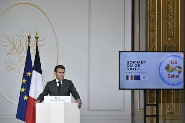 Terrorisme: Paris va r&eacute;duire sa pr&eacute;sence militaire au Sahel