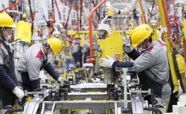 la production industrielle chinoise en hausse de 4,6% en 2023