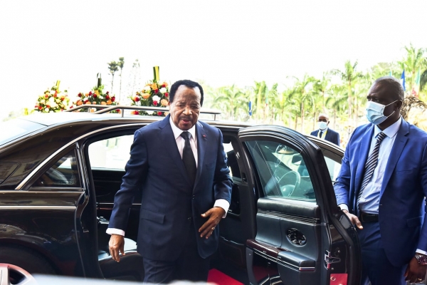 Cameroun/Apr&egrave;s des rumeurs sur sa sant&eacute; : Paul Biya est de retour au pays