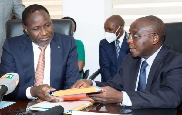 C&ocirc;te d'Ivoire/ Minist&egrave;re des Mines, du P&eacute;trole et de l'Energie:  Mamadou Sangafowa Coulibaly prend officiellement fonction