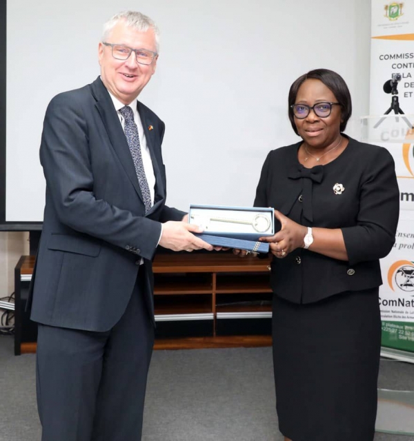 Criminalit&eacute; transfrontali&egrave;re : la C&ocirc;te d&rsquo;Ivoire se dote de conteneurs de stockage d&rsquo;armes et munitions pour lutter contre la violence arm&eacute;e