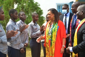 C&ocirc;te d'Ivoire/ Etablissement de Formation Culturelle : la Ministre Fran&ccedil;oise Remarck Visite le Centre Technique des Arts Appliqu&eacute;s
