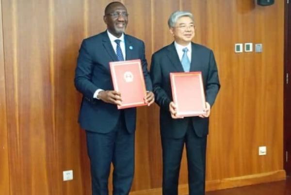 Forum sur la coop&eacute;ration sino-africaine : la C&ocirc;te d&rsquo;Ivoire et la Chine signent un accord-cadre