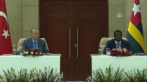 Togo : Le Pr&eacute;sident Erdogan accueilli par une c&eacute;r&eacute;monie officielle