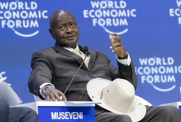Ouganda: le pr&eacute;sident Museveni pr&ecirc;te serment