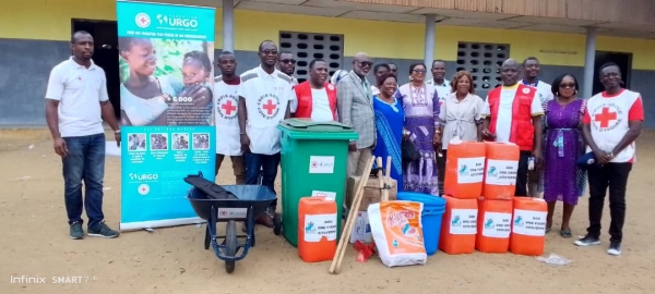 C&ocirc;te d&rsquo;Ivoire/Lavage des mains: la Croix Rouge fait don de kits sanitaires &agrave; des &eacute;tablissements scolaires de Yopougon
