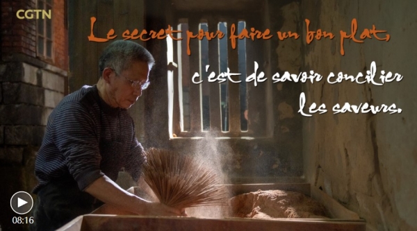 Diffusion au Cambodge de l'&eacute;mission t&eacute;l&eacute;vis&eacute;e "Citations classiques par Xi Jinping"