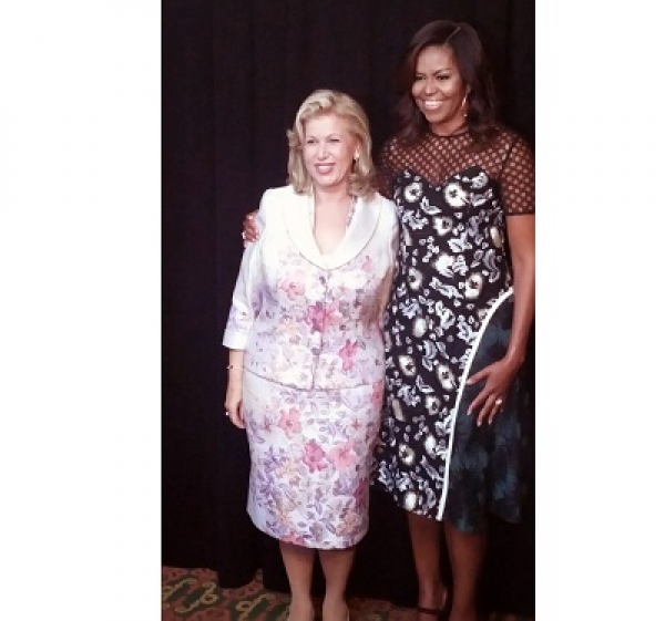 Mme Michelle OBAMA avec Mme Dominique OUATTARA