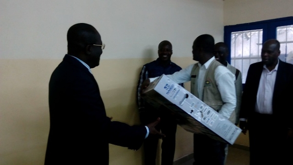 C&ocirc;te d&rsquo;Ivoire: Une ONG remet du mat&eacute;riel audiovisuel aux districts sanitaires de Lakota et Fresco