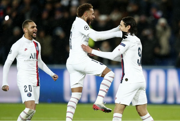 Cavani rebondi &agrave; Manchester United