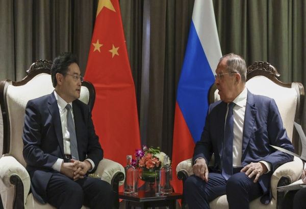 La Chine renforce ses relations avec la Russie et l&rsquo;Inde