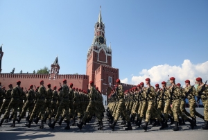 Man&oelig;uvres militaires russes pr&egrave;s de l&rsquo;Ukraine