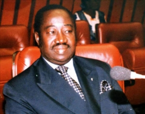 Le c&eacute;l&egrave;bre couturier T. Tidiane a tir&eacute; sa r&eacute;v&eacute;rence