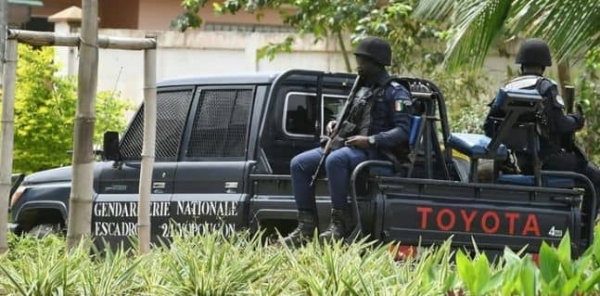 C&ocirc;te d'Ivoire/D&eacute;fense : les deux gendarmes ivoiriens arr&ecirc;t&eacute;s au Burkina remis aux autorit&eacute;s ivoiriennes