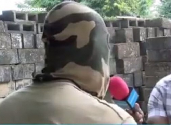 L'homme pr&eacute;sent&eacute; comme le porte-parole des Forces sp&eacute;ciales en mutinerie par TV5 Monde