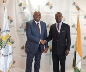 Dr. Benedict Oramah, Pr&eacute;sident d'Afreximbank (&agrave; droite) et Eug&egrave;ne Allou-Allou, Ambassadeur de C&ocirc;te d'Ivoire en &Eacute;gypte