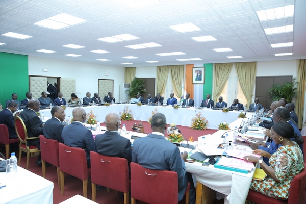 Conseil des Ministres : Un Centre interarm&eacute;es de formation militaire ouvre bient&ocirc;t &agrave; S&eacute;gu&eacute;la, &eacute;tablissement des relations diplomatiques avec CUBA, mesures de pr&eacute;vention contre la grippe aviaire&hellip;