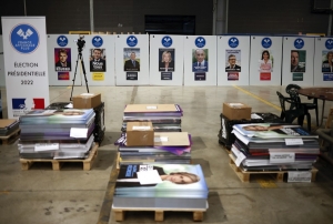 France: le duel Macron-Le Pen se pr&eacute;cise