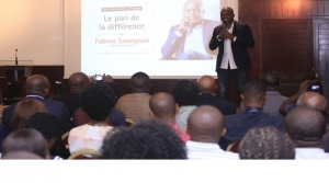 C&ocirc;te d&rsquo;Ivoire : Le publicitaire Fabrice Sawegnon r&eacute;v&egrave;le sa &laquo; th&eacute;orie du miroir &raquo;, son mod&egrave;le de r&eacute;ussite
