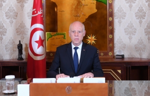 Tunisie: Le pr&eacute;sident Ka&iuml;s Sa&iuml;ed suspend les travaux du parlement