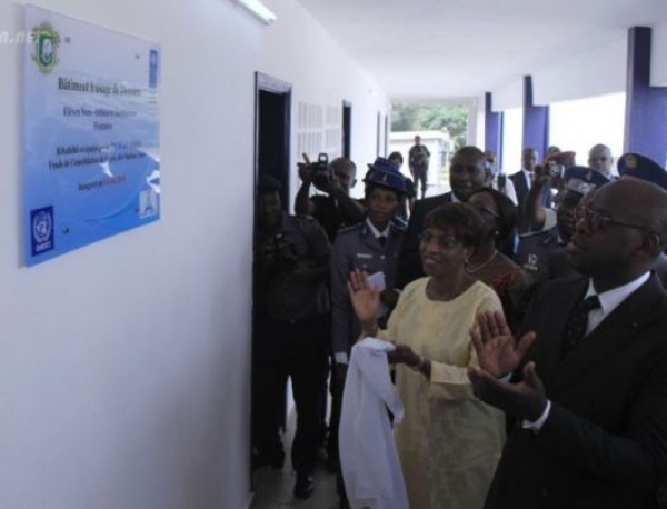 C&ocirc;te d'Ivoire : Les premi&egrave;res &eacute;l&egrave;ves gendarmes ont femmes d&eacute;sormais leur b&acirc;timent d&eacute;di&eacute;