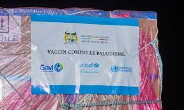 Vaccin contre le paludisme : Le B&eacute;nin r&eacute;ceptionne 215.900 doses pour r&eacute;duire la mortalit&eacute; infantile