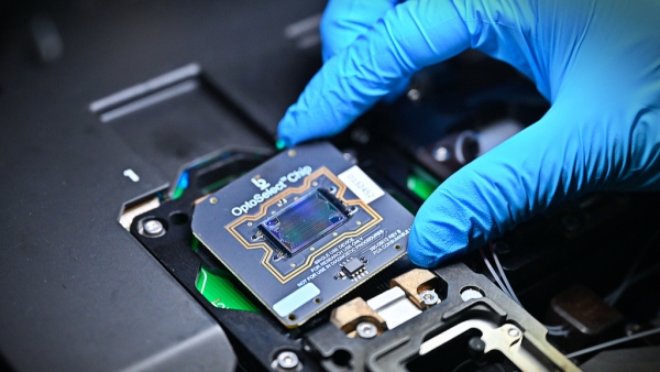 Xi Jinping f&eacute;licite le quotidien Science and Technology Daily pour son 40e anniversaire