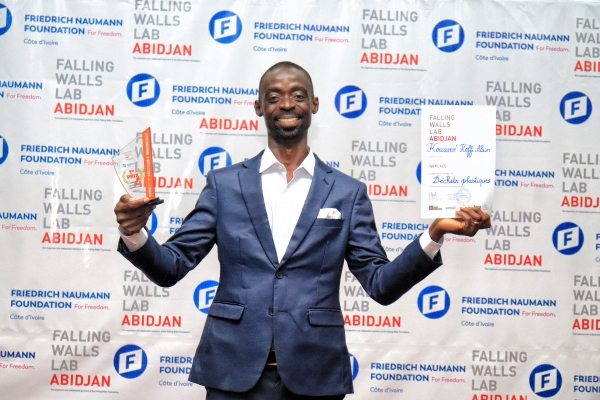 Falling Walls Lab Abidjan 2022: Kouam&eacute; Koffi Alain  triomphe avec son gazoil &agrave; base de d&eacute;chets plastiques