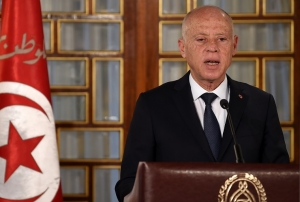 Tunisie: Le pr&eacute;sident dissout le Parlement