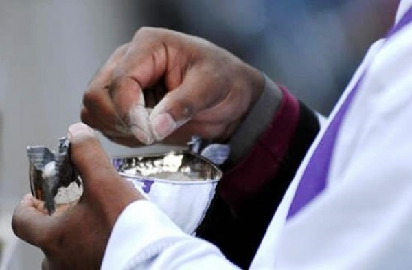 c&eacute;l&eacute;bration du mercredi des Cendres, marquant le d&eacute;but du temps de car&ecirc;me.