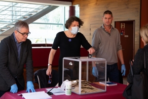 France: campagne pour les l&eacute;gislatives de juin