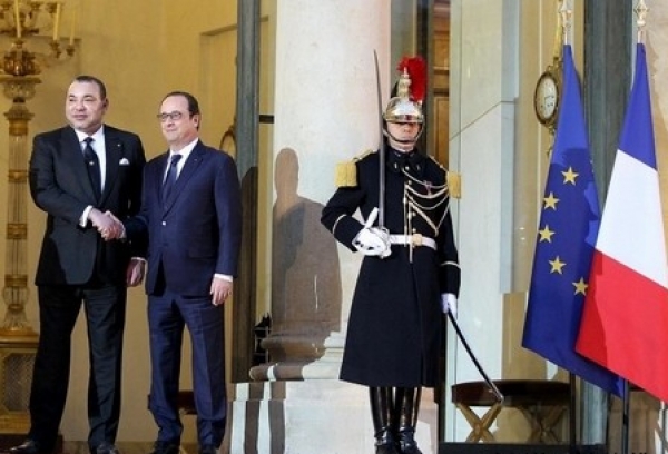 Entretien de haute facture au Palais de l'Elys&eacute;e entre le Pr&eacute;sident fran&ccedil;ais et le Roi du Maroc