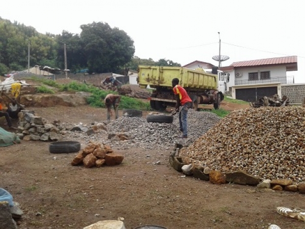 C&ocirc;te d&rsquo;Ivoire : Le concassage de roches, une activit&eacute; g&eacute;n&eacute;ratrice de revenus &agrave; Man (Dossier)
