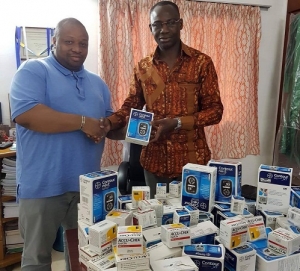 Soutien aux malades du diab&egrave;te en C&ocirc;te d&rsquo;Ivoire : Le diplomate Ousmane Tour&eacute; offre du mat&eacute;riel m&eacute;dical &agrave; l&rsquo;AODCI