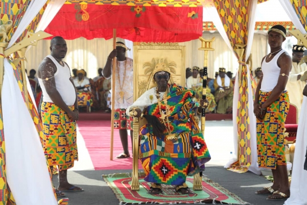 C&ocirc;te d&rsquo;Ivoire : Le peuple Alladian f&ecirc;te son nouveau chef avec la Grande Chanceli&egrave;re Henriette Dagry Diabat&eacute;